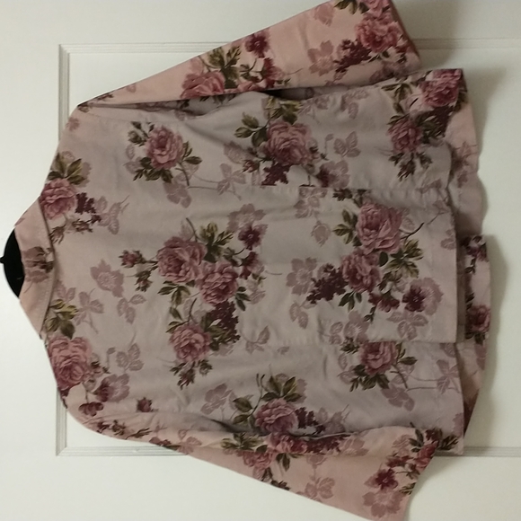 First Issue by Liz Claiborne romantic blouse, large, mauve floral - Picture 3 of 4
